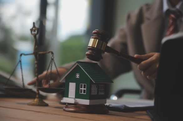 The Lawyer-Assisted Family Law Property Mediation: Legal Aid Commission Trial vs The Priority Property Pool: Which Should You&nbsp;Choose?